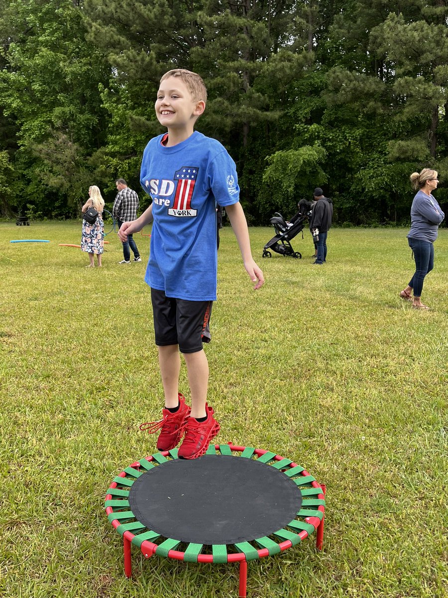 We had an absolute BLAST at our JES Special Olympics today! ☀️ Our students, staff, and families enjoyed games and a pizza lunch. Big smiles all around! 😀 We are so appreciative of the support! 💙