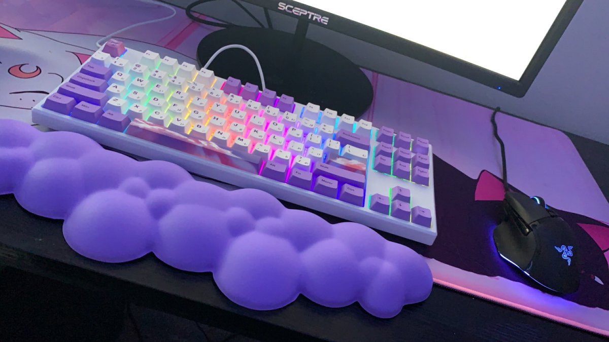 I got the cutest keyboard today aaaa-