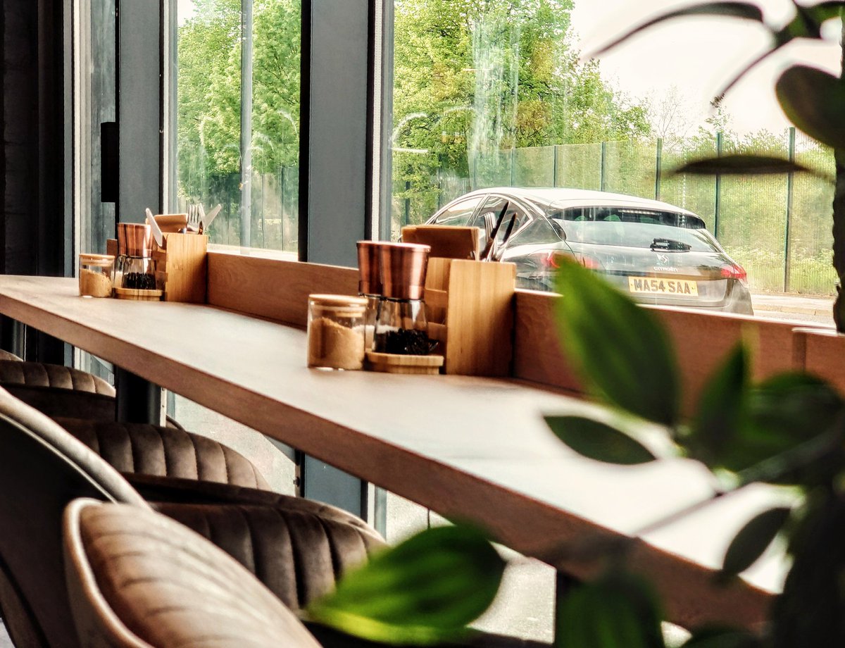 Step into the magic space of Munchyhub. Get relaxed and feel the vibe... on your own or with a best friend.

#mcr #manchester #salford #ordsall #mediacity #coffee #coffeeshop #bakery