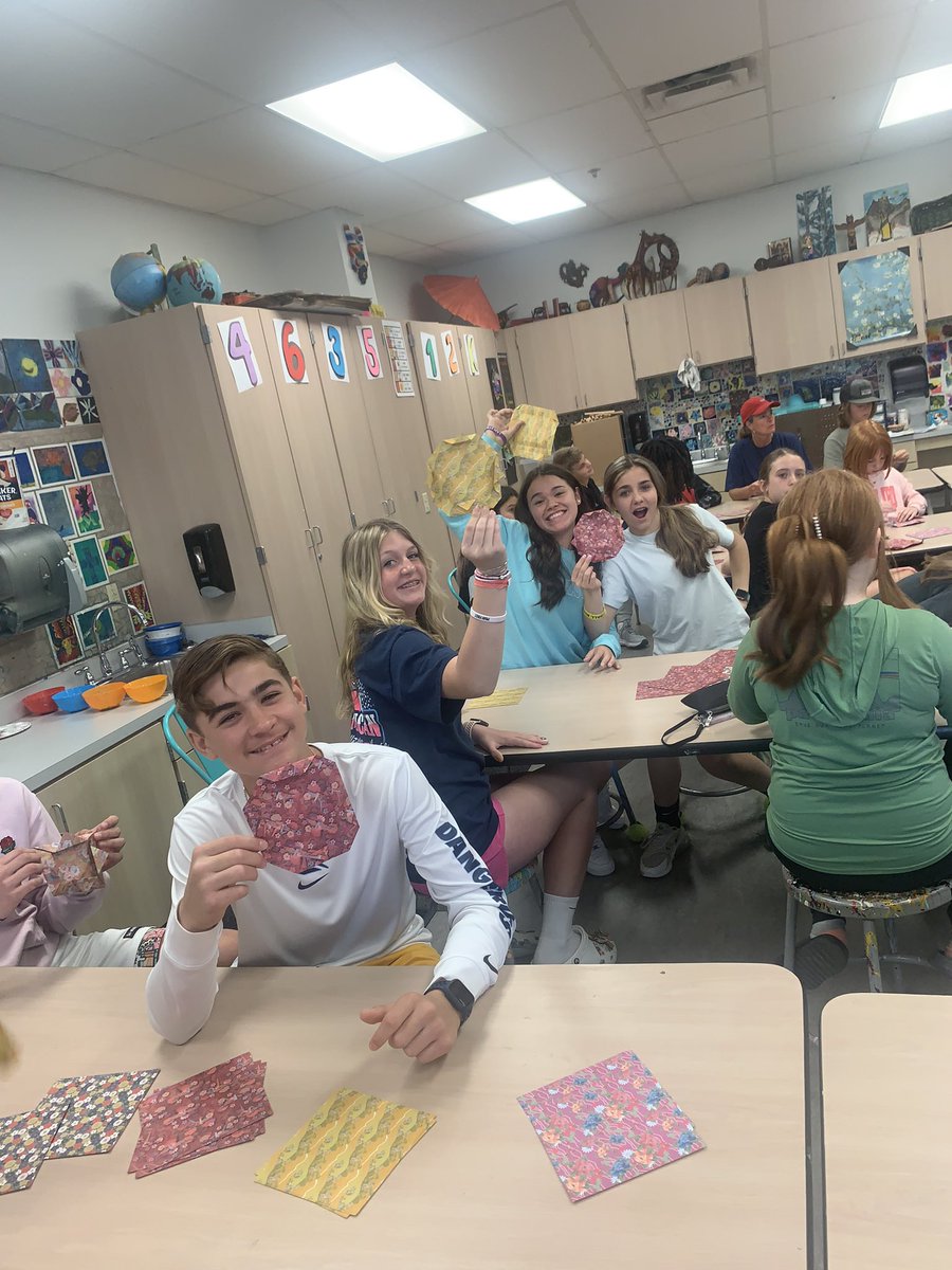 woodard_julie's tweet photo. Origami Day was super fun today! Thank you to origami author @foldthisbox for amazing productive struggle and giggles!
@rockwallschools
@risdfinearts
#pullenpride
#pawsart https://t.co/S4qJ1BkMo7