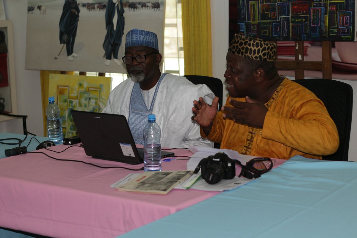 AfGaroua's tweet photo. 🎯Journée mondiale de la liberté de la presse
Atelier de formation au journalisme citoyen avec les membres des clubs journaux des lycées collèges de la ville de Garoua.
Merci à nos formateurs: Elhadj Essiakou Saliou et Télesphore Mbondo

NB: En collaboration avec @SNJC_Cameroun https://t.co/KXjNhHyhKX