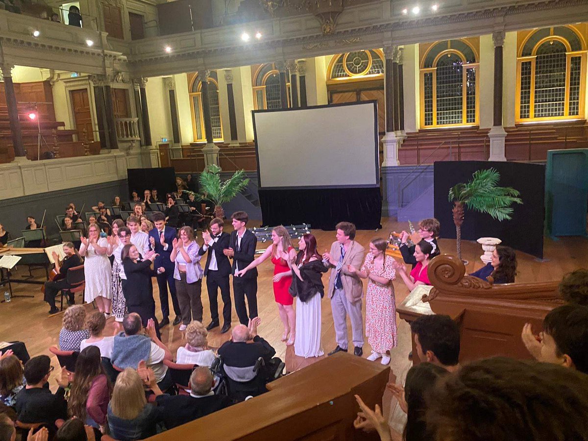 BethMFitz's tweet image. And just like that, it’s all over.

It’s truly unfathomable that we managed to sell out the Sheldonian theatre with our little production!!

Infinite love to the cast and orchestra for their unflinching hard work and dedication to this show. Thank you for fulfilling my dream 🥰