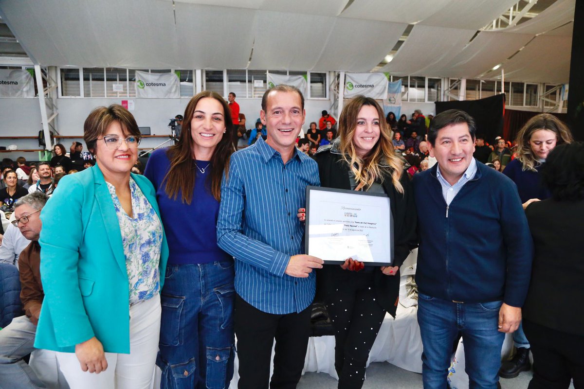 OmarGutierrezOk's tweet photo. La Fiesta del Chef Patagónico es Nacional y hoy presentamos su 1° edición en esta modalidad y la 17° convocando lo mejor de la gastronomía regional, en la paradisíaca Villa Pehuenia - Moquehue.
Te esperamos hasta el domingo para conocer la identidad de la zona en platos de autor. https://t.co/KNYFESIJZq