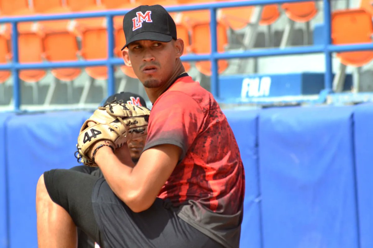 Lideres_BBC's tweet photo. Más de nuestro tercer día de pretemporada 🔥⚾
#SomosLíderes #VamosTropa #LMBP https://t.co/8xAoyIPvCn