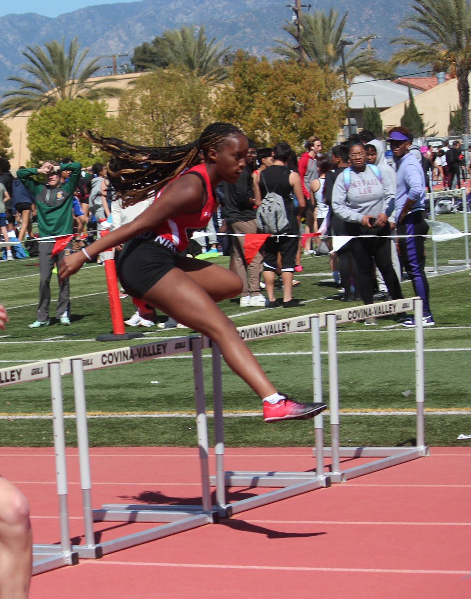 Congratulations to Junior, Yasmeen Shinn, for taking 3rd place in the League Finals Junior Varsity 100 Meter Hurdles with a PR of 19.99. Way to go, Yasmeen! 💪🏻👊🏻🎉
#tartanpride #glendoratrackandfield #palomaresleaguefinals
<a href="/GHighAthletics/">GHS Athletics</a> 
<a href="/GHSAPTilton/">Rod Tilton</a> 
<a href="/jnorell5/">Jamie Norell</a> 
<a href="/coach_toris/">Coach Toris Williams</a>