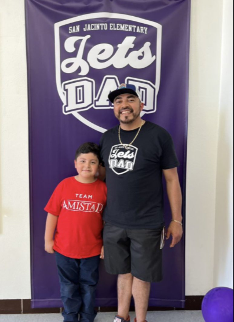 Thank you Angel Amaya for being a Jets Dad and volunteering your time to make an impact! You supported us tremendously today and we can’t wait to have you back! 
Representation matters. 
#MaleRoleModels
#CommunityCentered 
#ChangeMakers 
✨💜🚀 
@TeamDallasISD