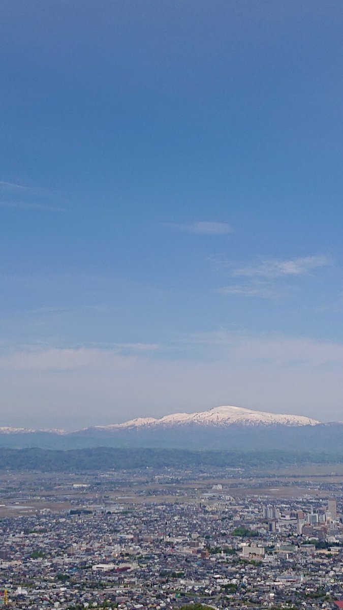 YUNMIN17's tweet photo. 旅は 
行ってきますの前から
はじまり

ただいま〜で
終わると思いきや〜

いろんな お土産の
行き先が ちゃんと
落ち着くまで

終わりでは ない

だしょ(笑)

4/30〜5/4
実父  実家巡りの旅
#山形 
#月山 https://t.co/nyUEkCifJJ