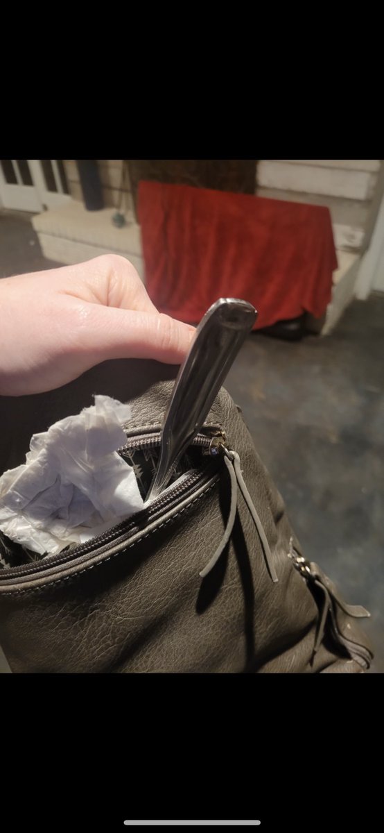 chloendean's tweet photo. Okay …. HA I’m cackling about my mom asking about borrowing a book bag she found of mine from high school. 

Was anyone else bad about keeping silverware in their book bags ??? I’m embarrassed. Also disturbed but very on brand for 2016 Chloé https://t.co/vHJWwCyTdO