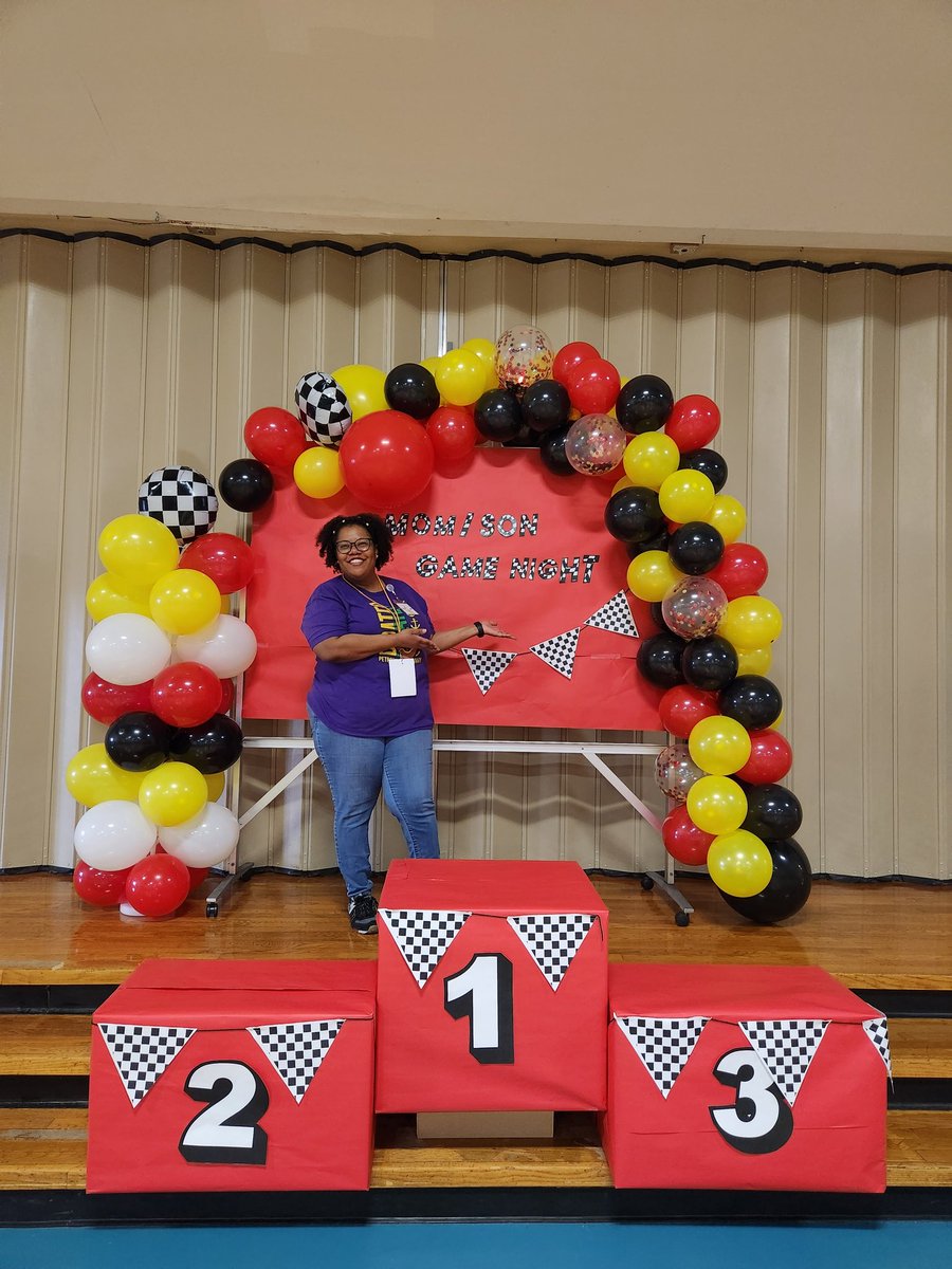 kdoug_scitech's tweet photo. Thank you to all that helped and contributed to the success of Mother Son Game Night!!! Hope everyone enjoyed it! @PetroskyPirates https://t.co/SJqWWZoH0S