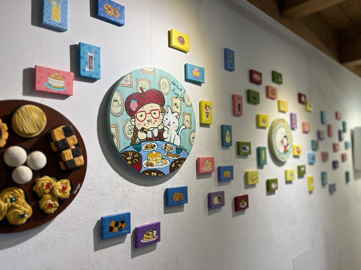 KAORING37201672's tweet photo. 【個展開催中です】

小作品をお持ち帰りいただく際に
「ごちそうさま」カードを準備しています。
たくさん召し上がってください
【KAORINGO展】
5.4(木)〜5.15(月)
13:00~19:00
※5.9~10休廊

ギャラリーそら
iblue
地下鉄【谷町六丁目】4番出口
すぐ横の石の階段を下る、
桃園公園の角を左へ約50m https://t.co/IjljDyRWoM