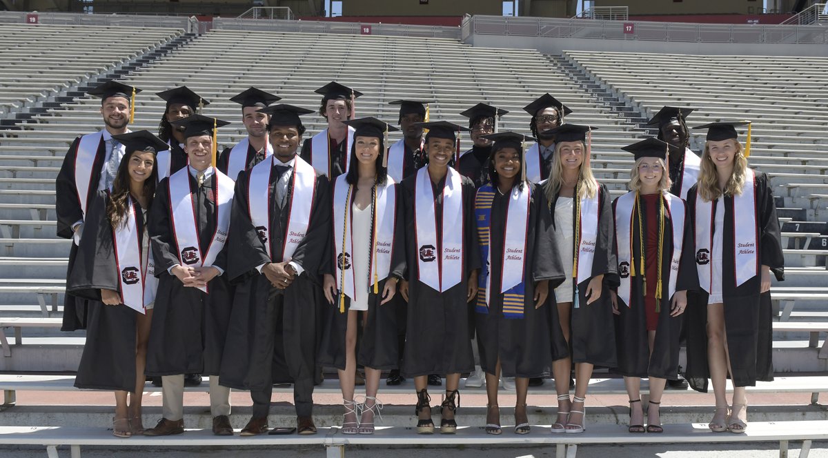 A special day for a special group! Happy Graduation Day to our Gamecocks!!

#ForevertoThee 🐔🤙