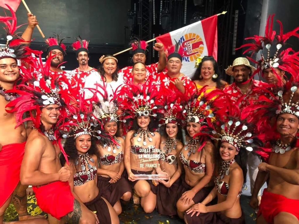 Une victoire pour Tahiti 🇵🇫🏆♥️…bravo à mon groupe Hei Tahiti et merci à tous les artistes et à notre partenaire 
🙏 @AirTahitiNuiFR @Tahititourisme
