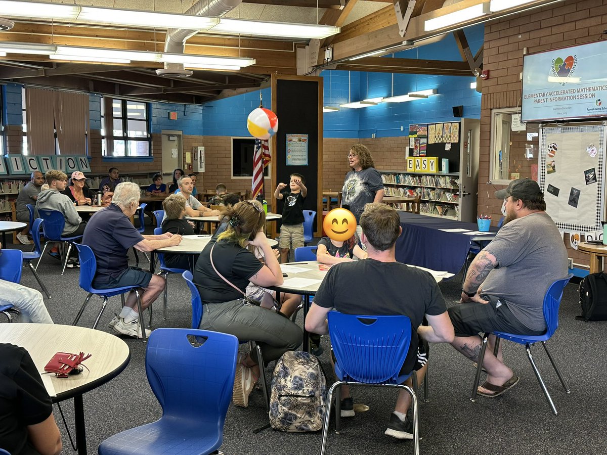 SarahKSvendsen's tweet image. Such an awesome turnout at FHES for our accelerated math parent night! Thank you @lyn76858104 for getting everyone warmed up with a fun math activity! #PascoMath