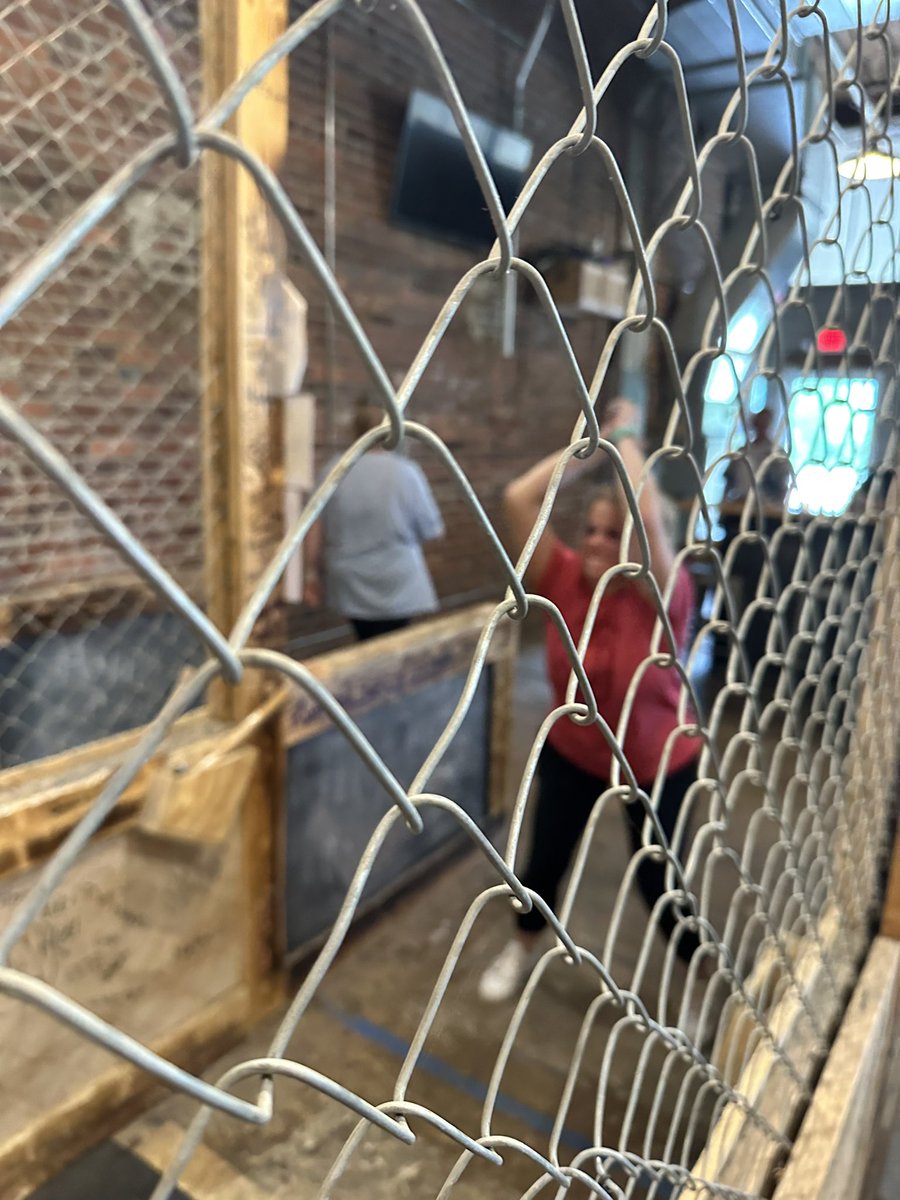 DMQUALLS's tweet photo. 🪓⛏️🦁🪓⛏️🦁
#ProudPrinciPAL @MonaviewES
#MonaviewMoments #MonaviewOnTheMap #TeacherAppreciationWeek2023 #loveSCschools #gcsSTRONG #TeacherAppreciation365 #TeachGCS https://t.co/Kh1MTulSoa