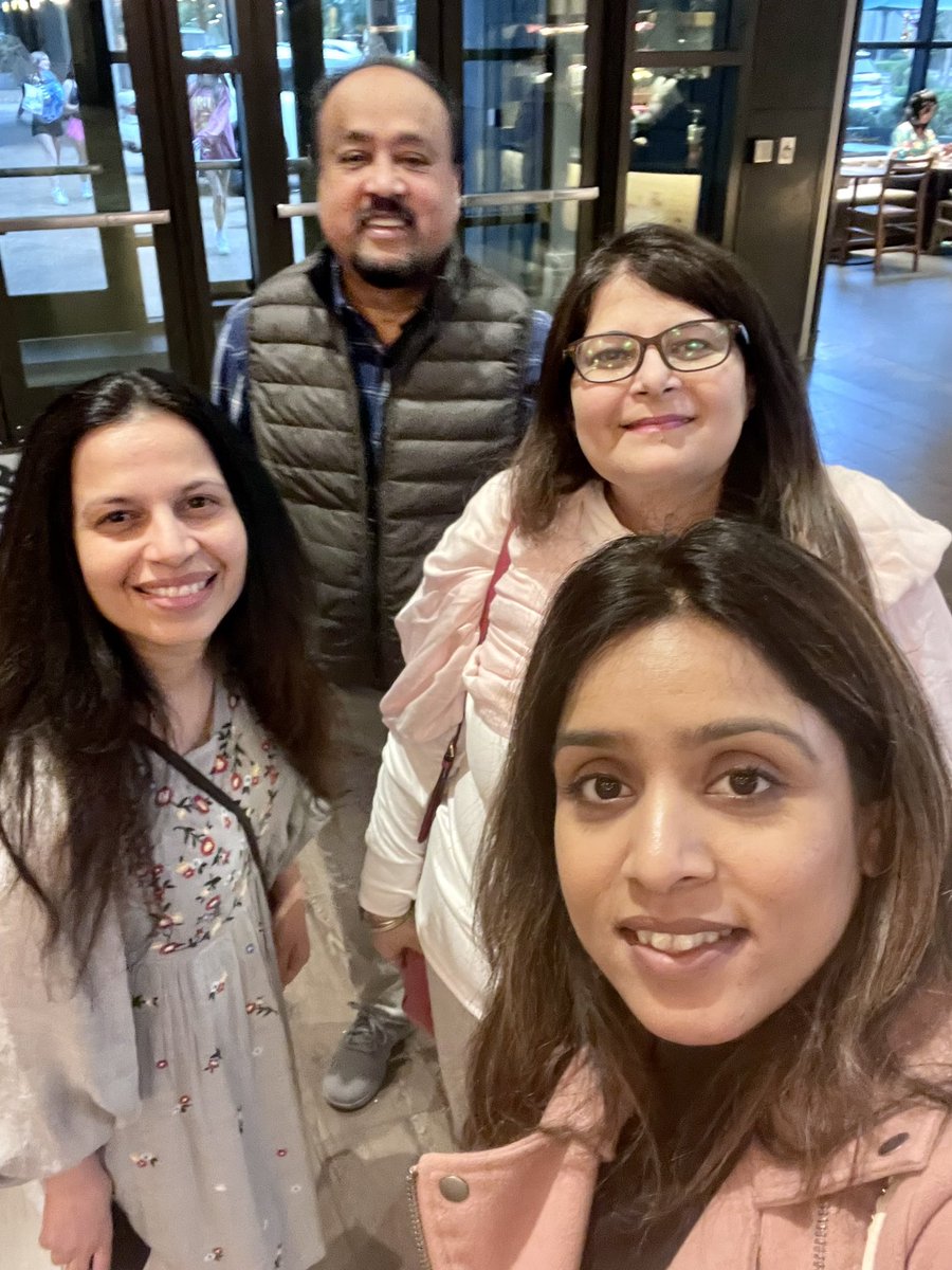 Sayanikudi's tweet photo. The #nonprofit @leaptoshine Atlanta Core #Volunteer team met at Avalon today to discuss some upcoming events. Some really good ideas came up in the meeting! Exciting things to come!! 🙌✨
Stay tuned!
@deeceedas @keyurshah23 
#volunteer #volunteering #LeapToShine #IndianAmerican https://t.co/eIUkmGC7DQ