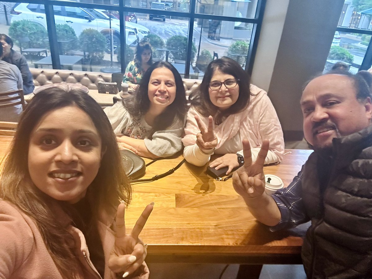 Sayanikudi's tweet photo. The #nonprofit @leaptoshine Atlanta Core #Volunteer team met at Avalon today to discuss some upcoming events. Some really good ideas came up in the meeting! Exciting things to come!! 🙌✨
Stay tuned!
@deeceedas @keyurshah23 
#volunteer #volunteering #LeapToShine #IndianAmerican https://t.co/eIUkmGC7DQ