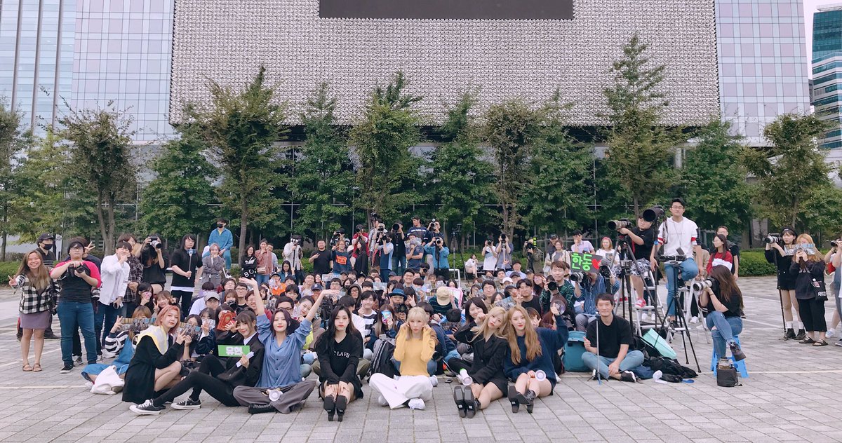 ㅤ ֺ  ׅ⠀⠀ ︎𝔫𝔦𝔤𝔥𝔱 ︎ ︎ ─ ︎ ︎ 𝖒𝖆𝖗𝖊 ⠀⠀⠀ ☪︎ ⠀⠀⠀ 〔  ɘ͠vent  〕 ...  𝐮pdαte   𖤍     #𝖕𝑖ꪎчεïз𓈒࣪·𝜏oꭎr

Foto familiar antes de entar a la #𝙺α̵ямꪋ𖤬ᤁͽ𝗻ׂׅɘ porque es más que obvio que las pesadillas vamos a apoyar al 100000% a nuestras haditas.