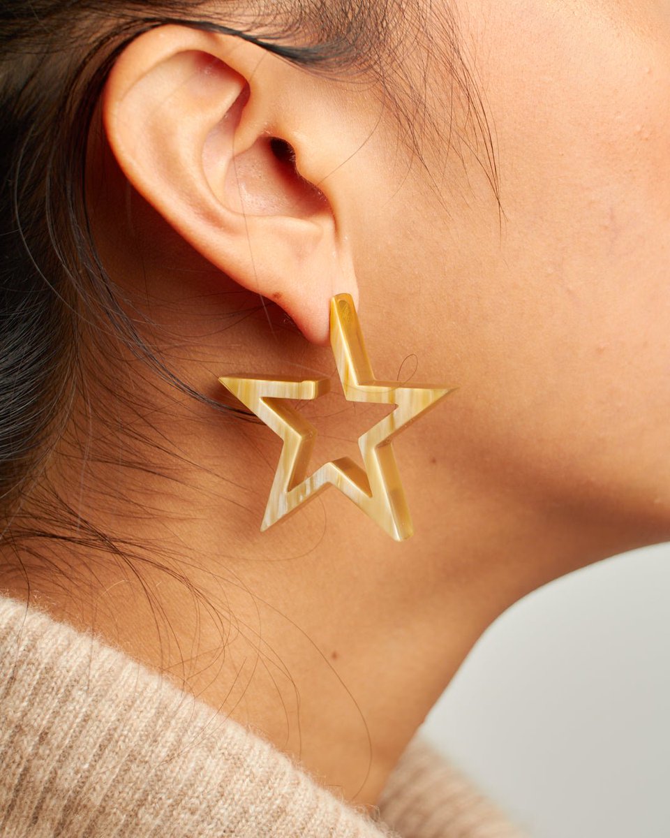 UgaEmbaWashDC's tweet image. Discover sustainable, ethical and eco-friendly products at the Uganda stall #PassportDC2023. We are proud to promote @thezenabrand cowhorn jewelry handcrafted by female entrepreneurs in Kamuli, Uganda. Driven by #innovation #income #agency #socialimpact. thezenabrand.com