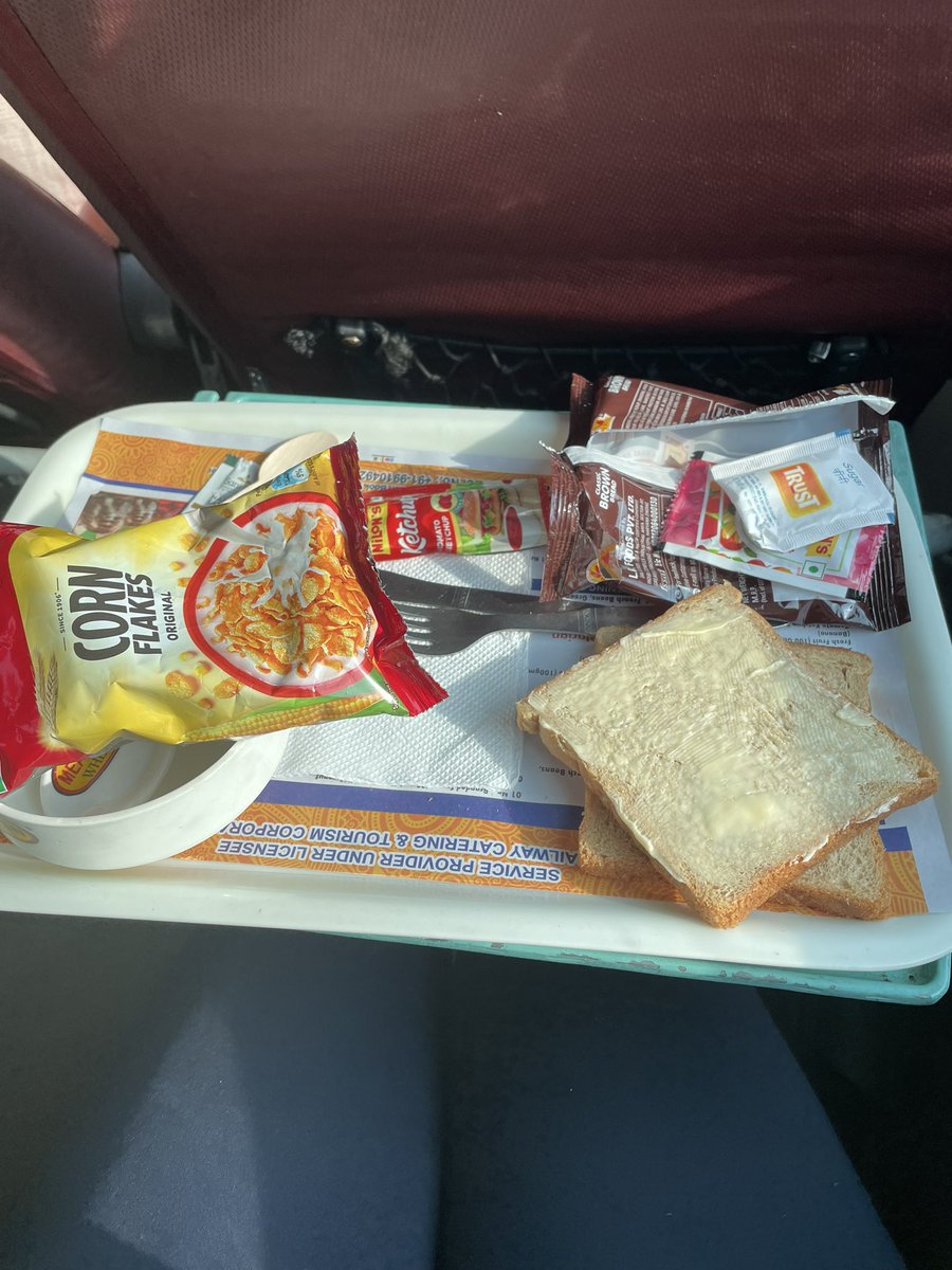 Shatabdi express food, service and legroom is much better than any flight! <a href="/IndianRailMedia/">🚂🇮🇳IndianRailMedia 🇮🇳🚉</a> <a href="/RailMinIndia/">Ministry of Railways</a>