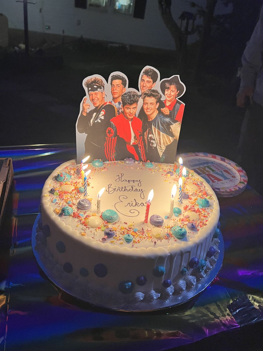 ErikaRose21's tweet photo. @DonnieWahlberg it’s like I belong there 🤣 made it to my birthday cake 🤣❤️ @nkotb https://t.co/pH8VJZaHmS