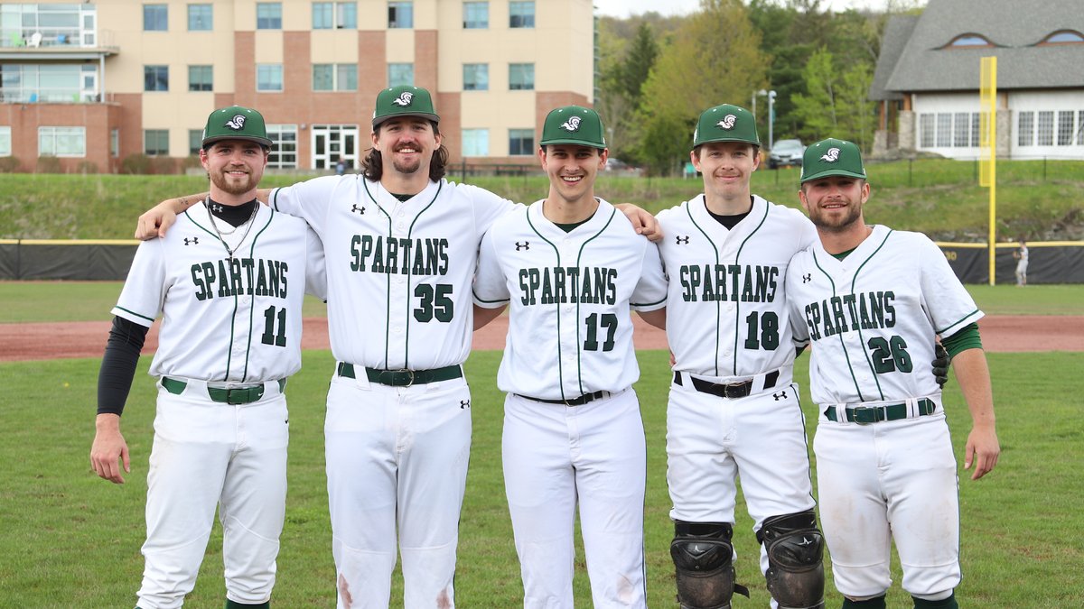 Baseball gave every ounce of fight Friday afternoon against Southern Maine as the program celebrated Senior Day, recognizing its five members of the Class of 2023!

📰 castletonsports.com/news/2023/5/5/…