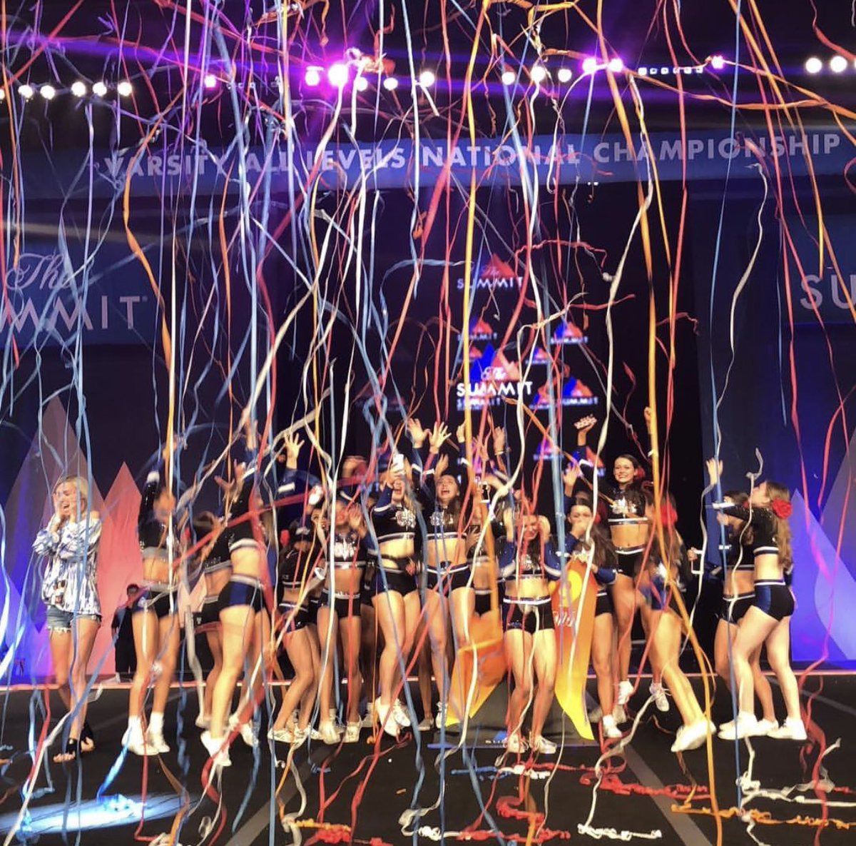 4 years ago today classics won summit for the first time, time is flying by🥺❤️