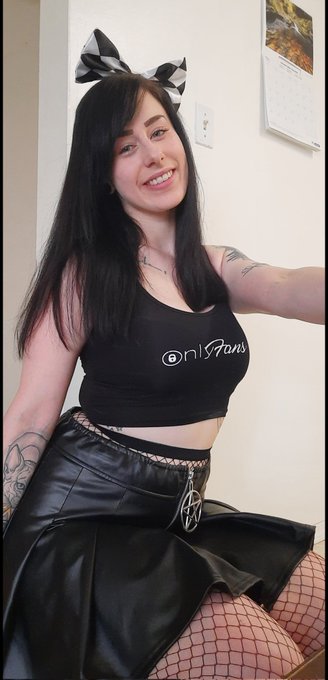 good day today wit my honey @K1lowaTT 🥰 hit up the pub, got some dank food 🍔 went thrift shopping afterwards<a class="tags" target="_blank" title="On Twitter" href="/?out=eyJ0eXAiOiJKV1QiLCJhbGciOiJIUzUxMiJ9.eyJpYXQiOjE3MjE3MDg4MjYsImlzcyI6InR3cG9ybnN0YXJzLmNvbSIsIm5iZiI6MTcyMTcwODgyNiwiZXhwIjoxNzUzMjQ0ODI2LCJyZWRpcmVjdF91cmwiOiJodHRwczovL3R3aXR0ZXIuY29tL0sxbG93YVRUIn0.BnkjCiQemEGet9kYSaxQe05VXj24YWZ9QLQ-p_njMUVMDms7KjnAbNYR1df07hbjIh1TYnuFQITd01dyaBDeuQ">@K1lowaTT</a><a href="/tag/drinks"class="tags"><span>#drinks</span></a>