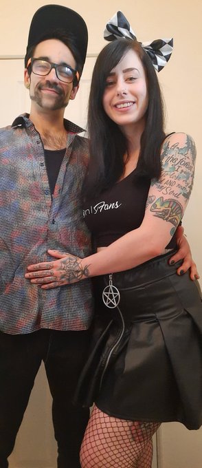 good day today wit my honey @K1lowaTT 🥰 hit up the pub, got some dank food 🍔 went thrift shopping afterwards<a class="tags" target="_blank" title="On Twitter" href="/?out=eyJ0eXAiOiJKV1QiLCJhbGciOiJIUzUxMiJ9.eyJpYXQiOjE3MjE3MDg4MjYsImlzcyI6InR3cG9ybnN0YXJzLmNvbSIsIm5iZiI6MTcyMTcwODgyNiwiZXhwIjoxNzUzMjQ0ODI2LCJyZWRpcmVjdF91cmwiOiJodHRwczovL3R3aXR0ZXIuY29tL0sxbG93YVRUIn0.BnkjCiQemEGet9kYSaxQe05VXj24YWZ9QLQ-p_njMUVMDms7KjnAbNYR1df07hbjIh1TYnuFQITd01dyaBDeuQ">@K1lowaTT</a><a href="/tag/drinks"class="tags"><span>#drinks</span></a>