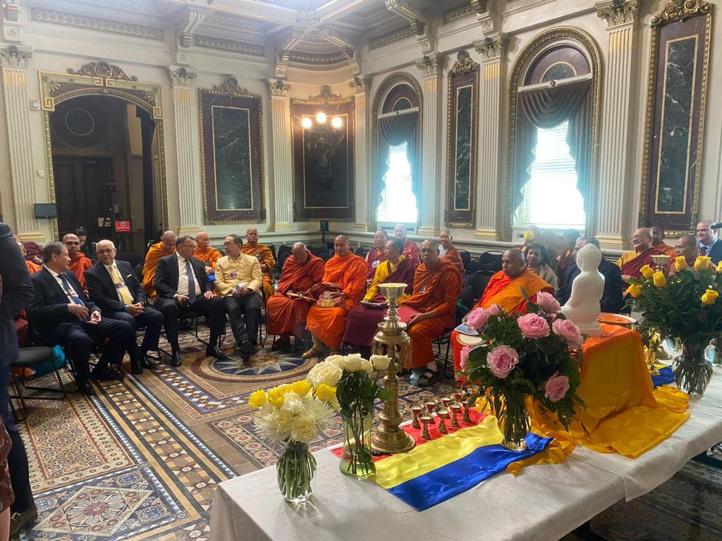 EmbassyofSL's tweet photo. Sri Lanka was happy to participate at the Vesak celebration at the White House today, 5th of May 2023. https://t.co/SrfB7lAEVU