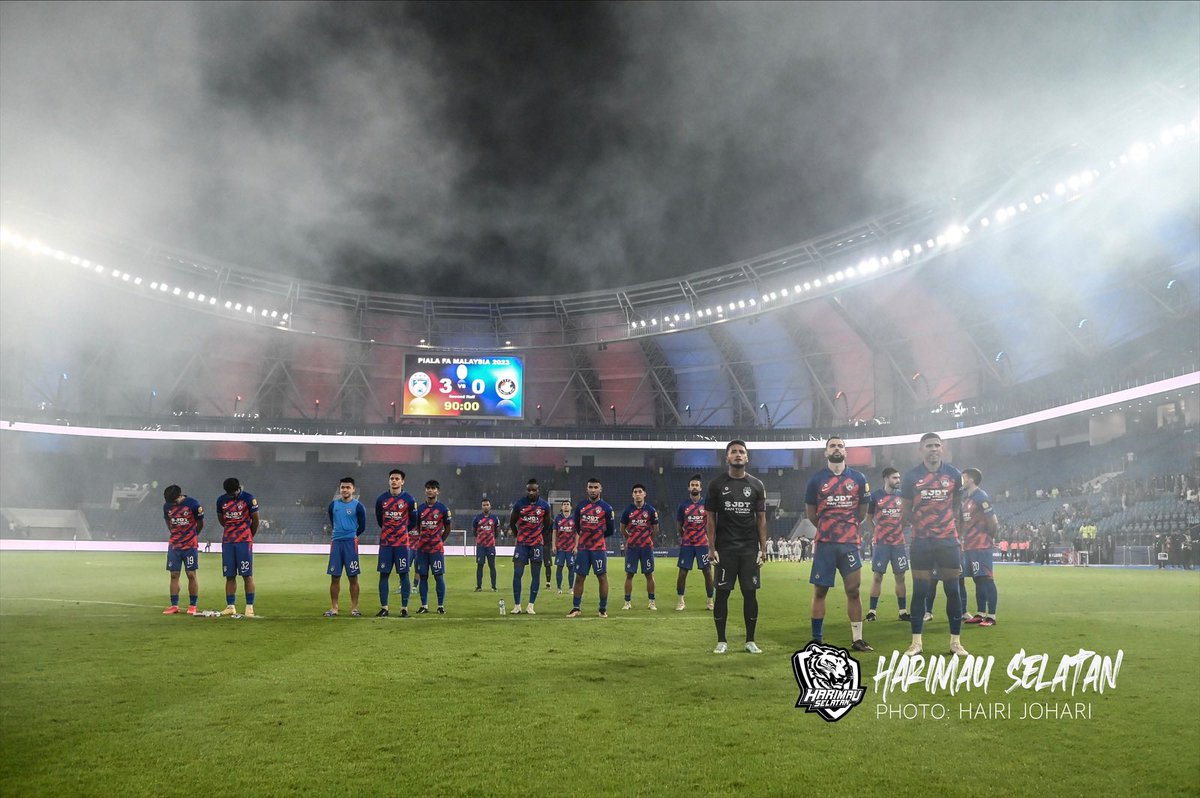 harimauselatanj's tweet photo. SSI dah lama cuti. Satu minggu lagi bakal kembali berasap.

Jom semua penyokong! Penuhkan kembali Stadium Sultan Ibrahim.

JDT vs KELANTAN 
Stadium Sultan Ibrahim
Sabtu - 13 Mei 2023
8:15 malam

Luaskan Kuasamu Johor!

#harimauselatan 
#harimauselatanjohor 
#hs
#lockthedate https://t.co/2YXODZDqlA
