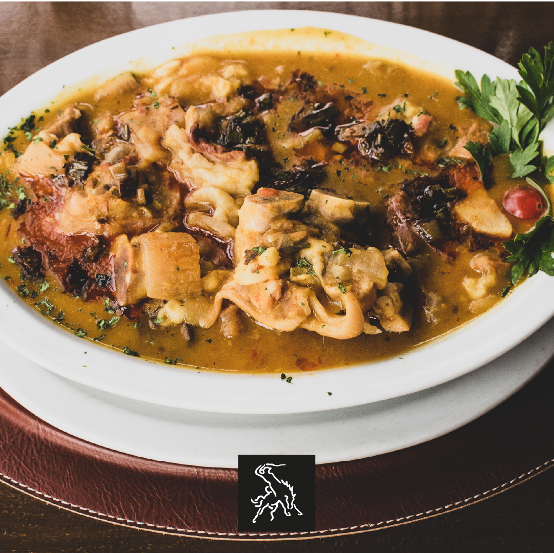 🗣️ El que avisa, no traiciona.

✍️ Anotado! Andá preparandote para nuestro suculento Locro Criollo del #25deMayo.

🔥 Estilo Campo, en el puerto, el campo. ⚓
