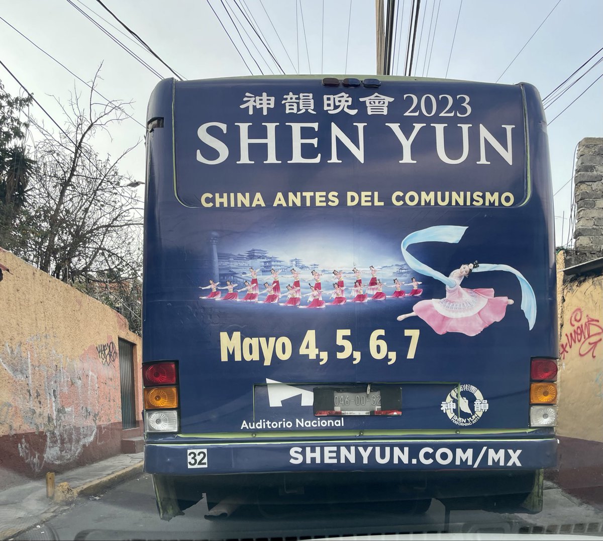 PumaChairo's tweet photo. Por si no lo sabian: Shen Yun es un espectáculo dirigido por Falun Gong, una secta china anti comunista de extrema derecha y ultra racista. Otro día ahondamos en Falun Gong. https://t.co/gdA3EvlB2b