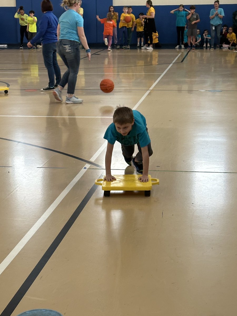 Erin Kraly tweet media