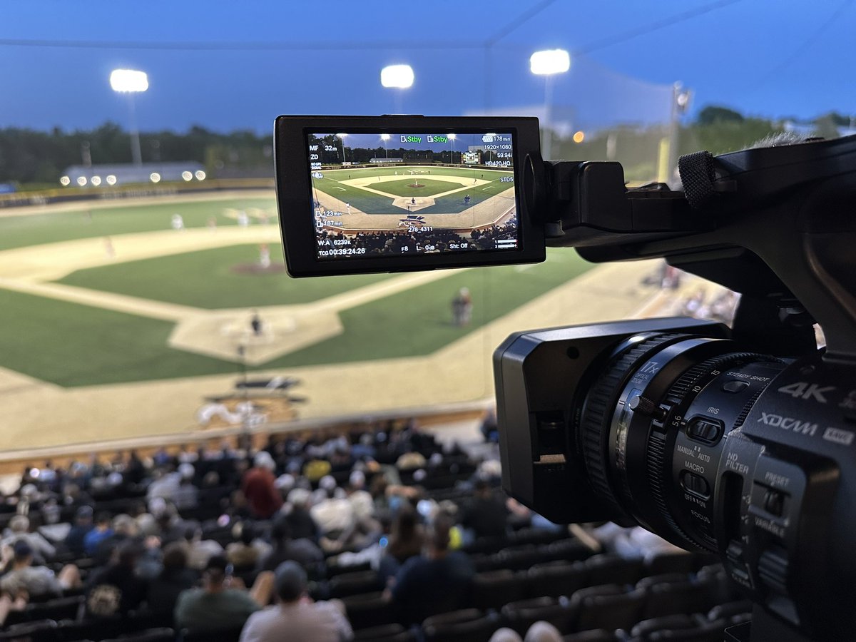 Beautiful night to shoot the hottest college baseball team in the country (@WakeBaseball if you were wondering)

The No. 2 Deacs shut out No. 17 BC, 6-0. Wake has won 6 in a row and improves to 25-1 at the Couch 🎩 #NCAABaseball