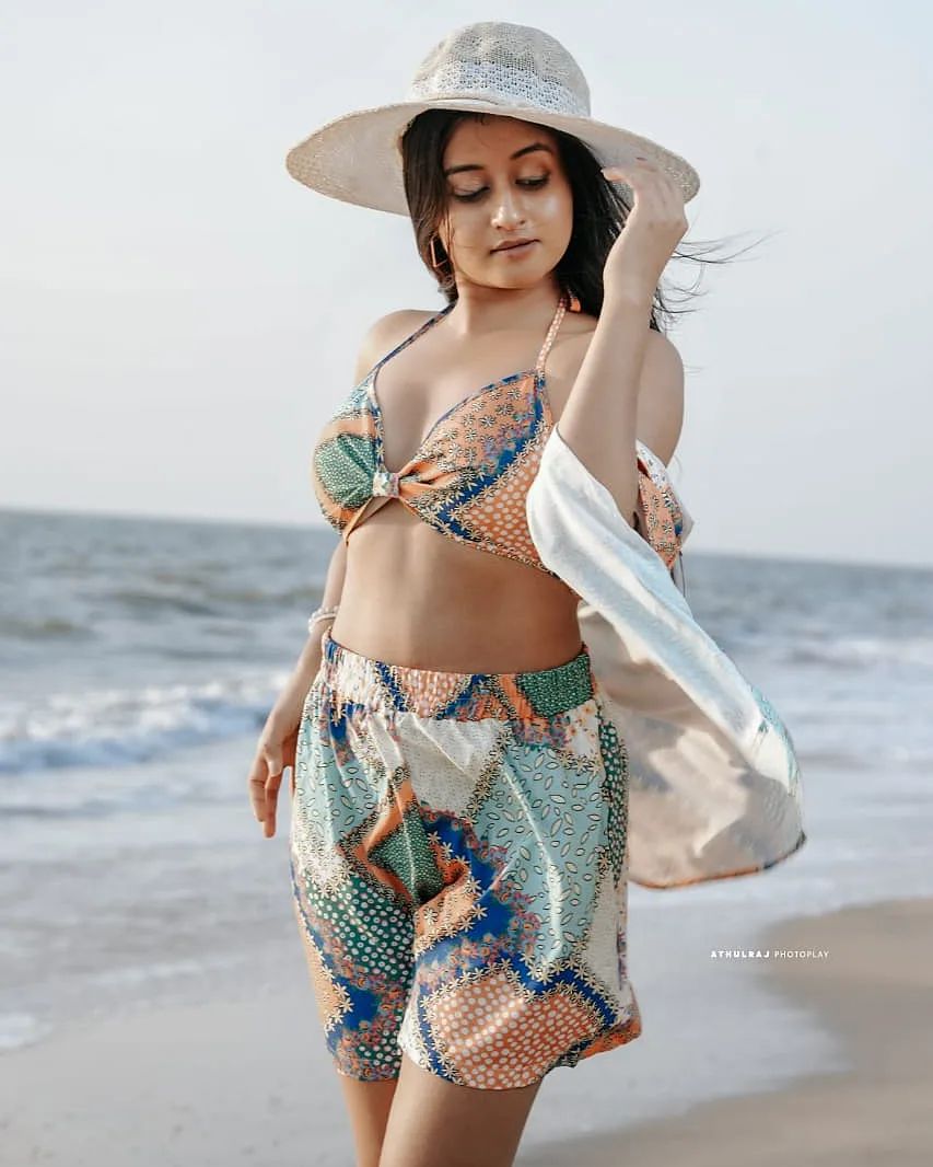 FvaZxfhXwAAtrkL?format=jpg&name=medium