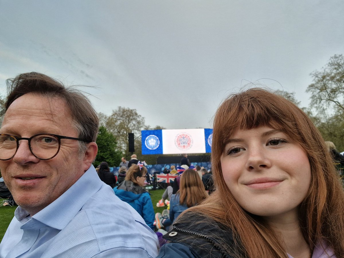 Well, this is all quite exciting and well worth the 0200hrs start. #KingsCoronation #kingscoronation2023 #london