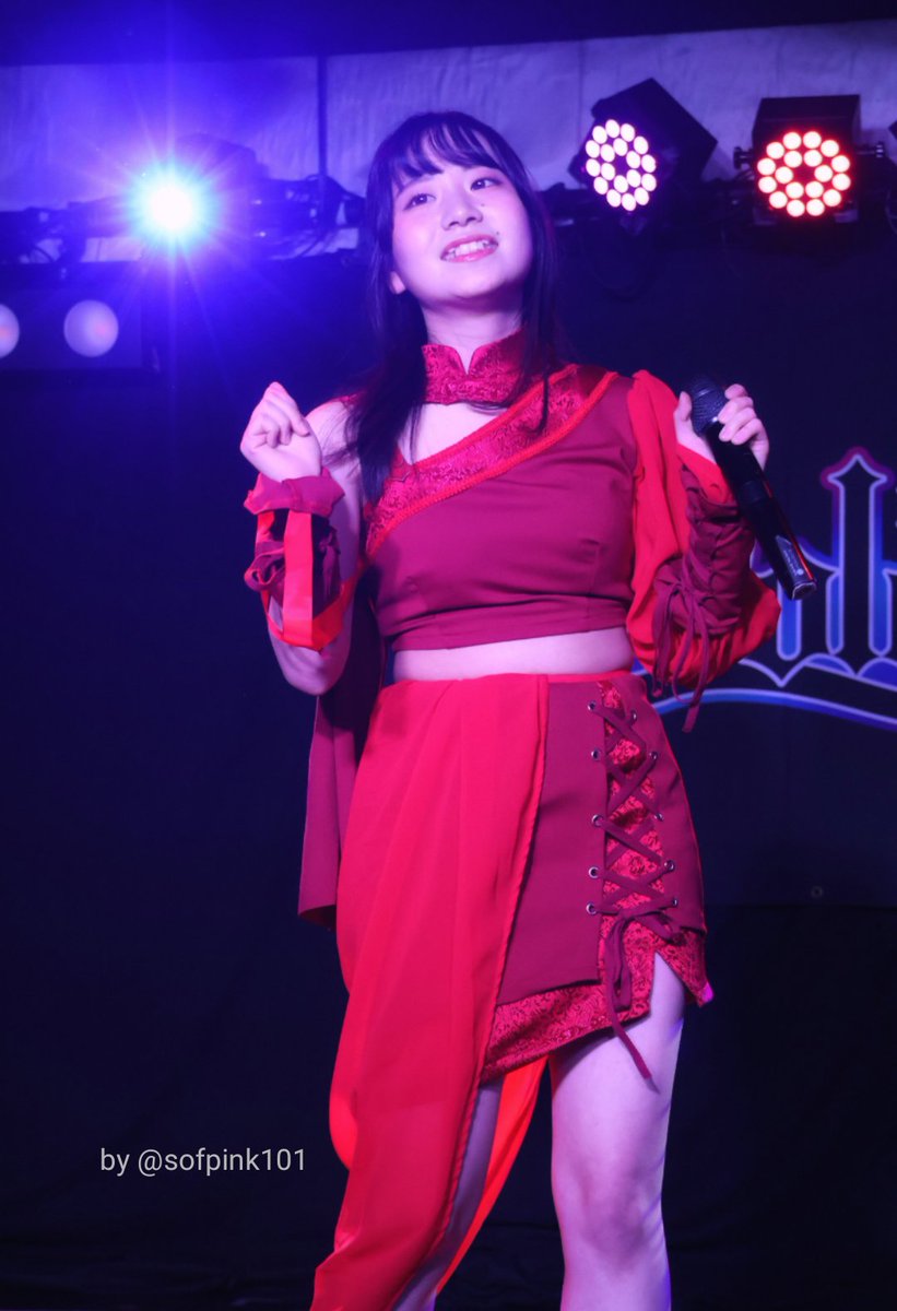 sara_maehanafco's tweet photo. Buenas noches, solo pasaba para mostrarles la belleza de Saradin en el escenario.🤩🥰🥗 #Saradin #SRDN #Otsudin #TalkieTokyo #SaradinFCOLAT photo by -> @softpink101 https://t.co/P179OWi6rF