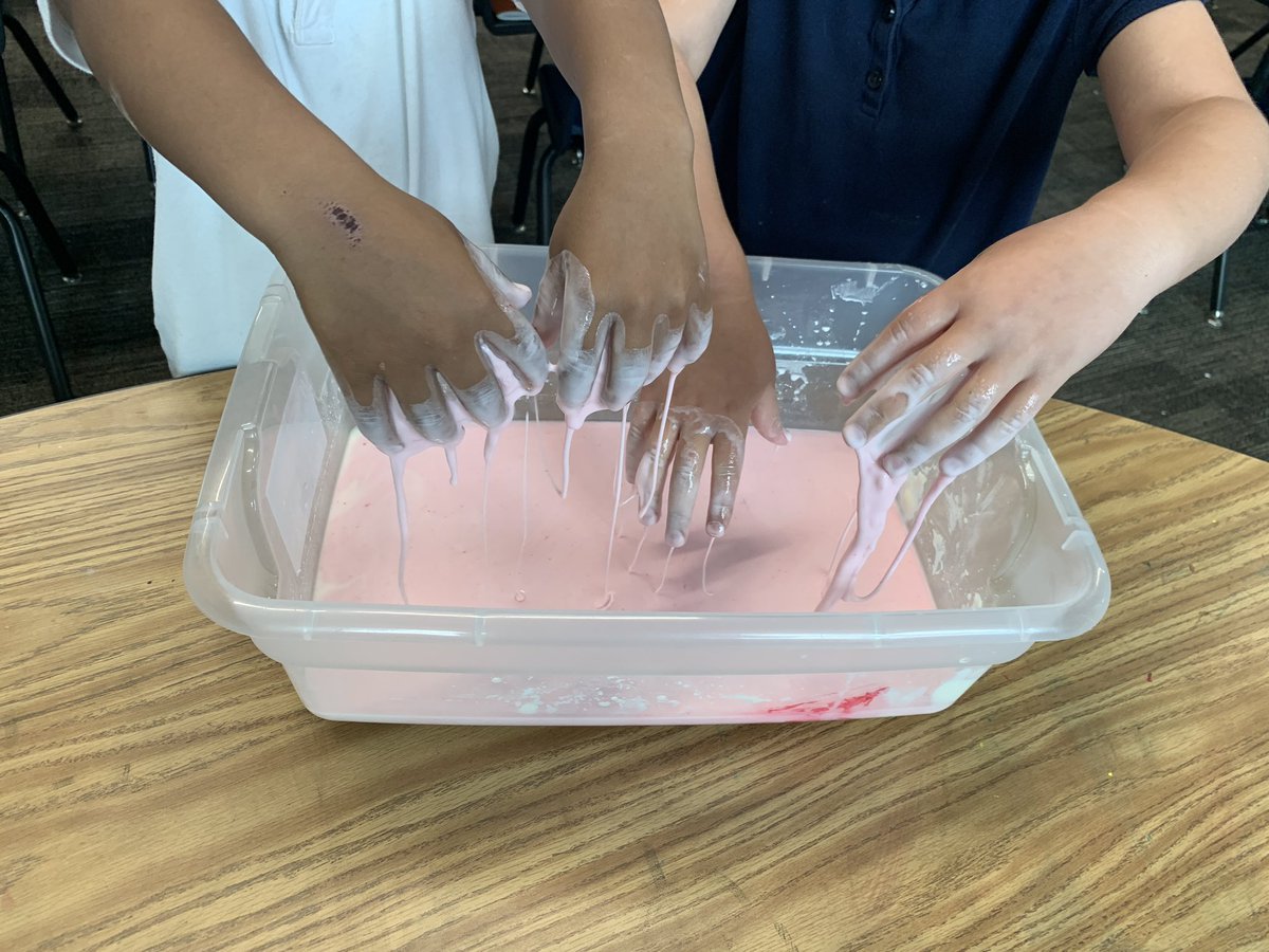 ginnymo06's tweet photo. O is for Oobleck! https://t.co/LfzVZbbJJU