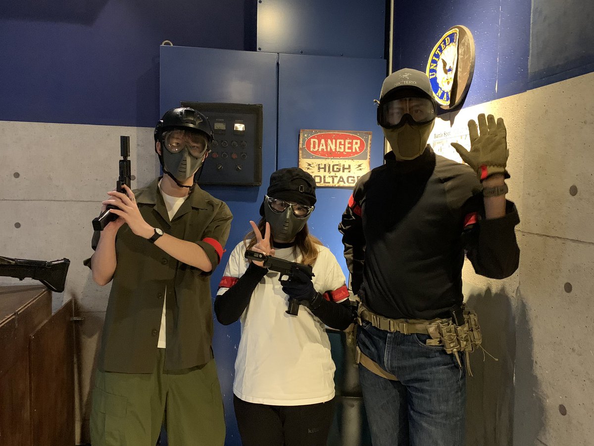 battle_spot's tweet photo. 現在10歳以上用エアガン限定戦は満員のため予約待ち、18歳以上用エアガン限定戦は6名様です！
今のところまだまだ予約人数は少ない状態ですので、今からのご来店でも本日中にご利用いただけます！
#サバゲー　#インドア　#バトルスポット https://t.co/OckLuVk7Fq