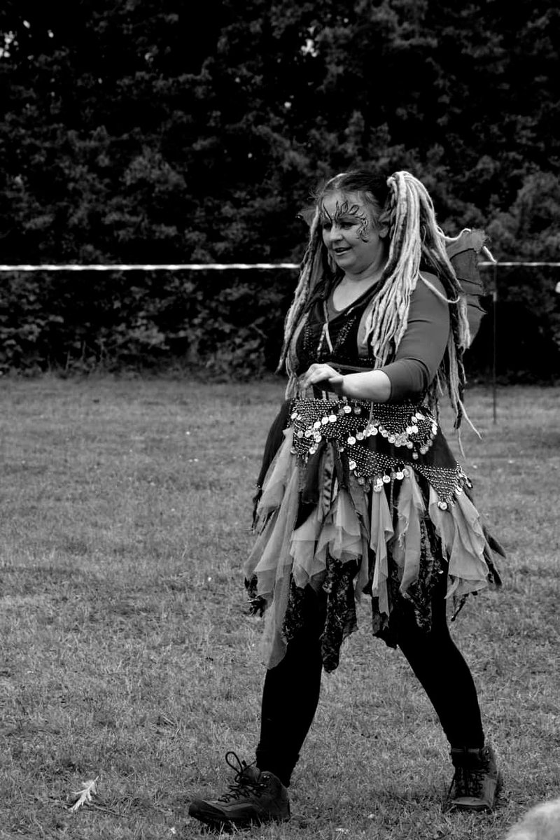 JoanneFreyja's tweet photo. Memories of me , performing as Freyja The Fairy #freyjafairy #performing #ExperienceAmazing #SparkleSaturday https://t.co/DSfMs485Xd