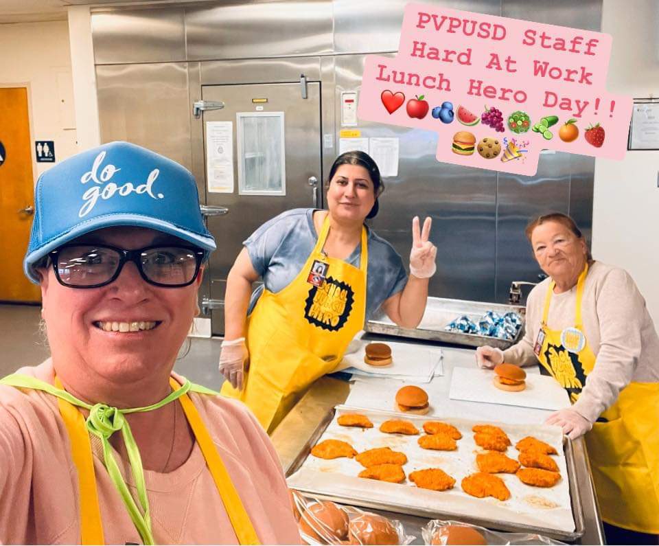 PVFoodServices's tweet photo. Just a few photos of our staff having fun w School Lunch Hero Day! #schoollunchheroday #pvpusd #schoolmealsthatrock https://t.co/nQFpzxXlZ1