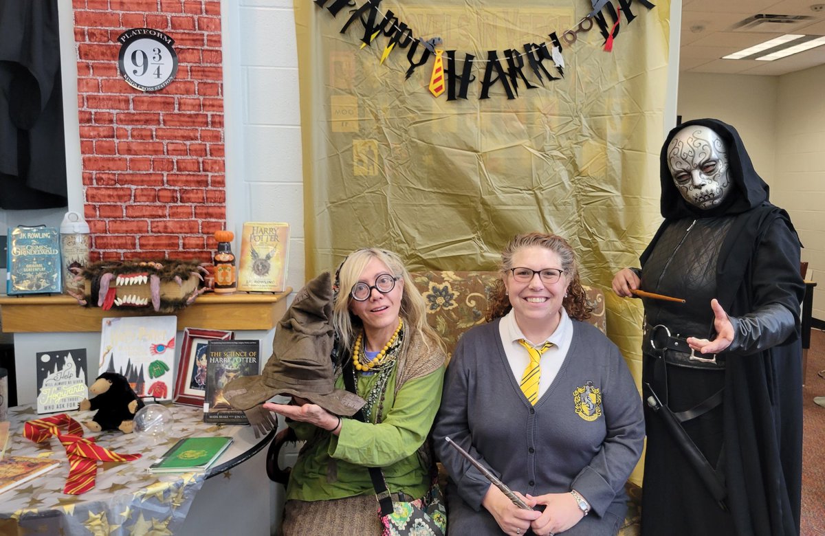 Library Lady, MLIS tweet media