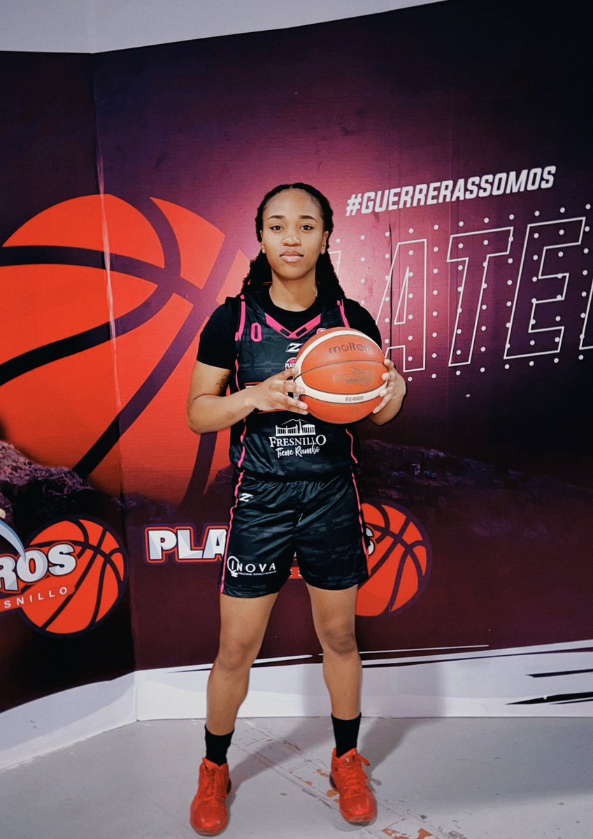 _KeondriaC0's tweet photo. Still dream chasing 🇲🇽🏀❤️ https://t.co/tHltDyWgKU