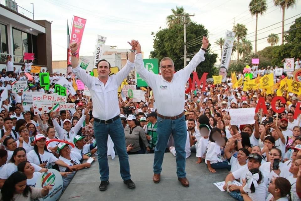 RONOFRE58's tweet photo. 🔵🔴🟡Está tarde recibimos con mucho entusiasmo 😃 en #Matamoros a quien será nuestro próximo Gobernador Manolo Jiménez Salinas 🤠 Con el que haremos  equipo 🤝🏼 para seguir seguros
En seguridad ni un paso atrás, seguiremos con determinación para poder enfrentar a la delincuencia https://t.co/JgH2Pe9Gga