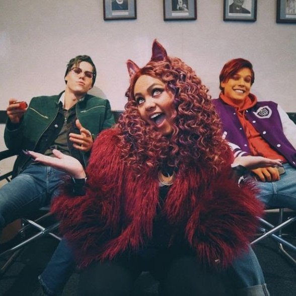 childhood in real life❤💜🖤