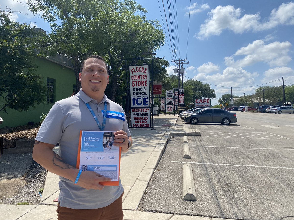 CarrizalesJudy's tweet image. Major shoutout to the leadership team at #ATTWestover @rtjaramillo12 @Albertoattemp for taking the lead with this new Business Fiber community! Signed up a customer on Day 1 and have multiple appointments scheduled for next week! #SmallBusinessWeek #STXFiberFlex @STXspeaks