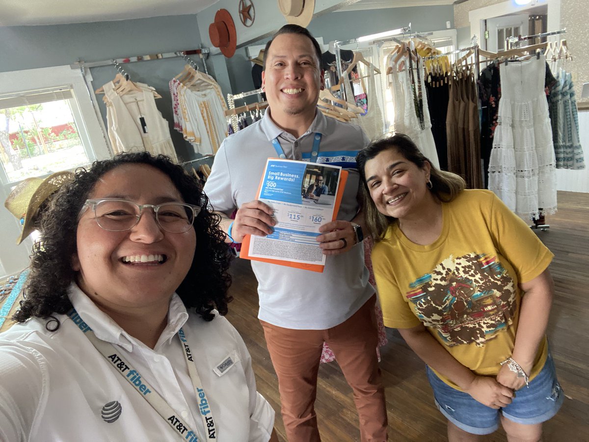 CarrizalesJudy's tweet image. Major shoutout to the leadership team at #ATTWestover @rtjaramillo12 @Albertoattemp for taking the lead with this new Business Fiber community! Signed up a customer on Day 1 and have multiple appointments scheduled for next week! #SmallBusinessWeek #STXFiberFlex @STXspeaks
