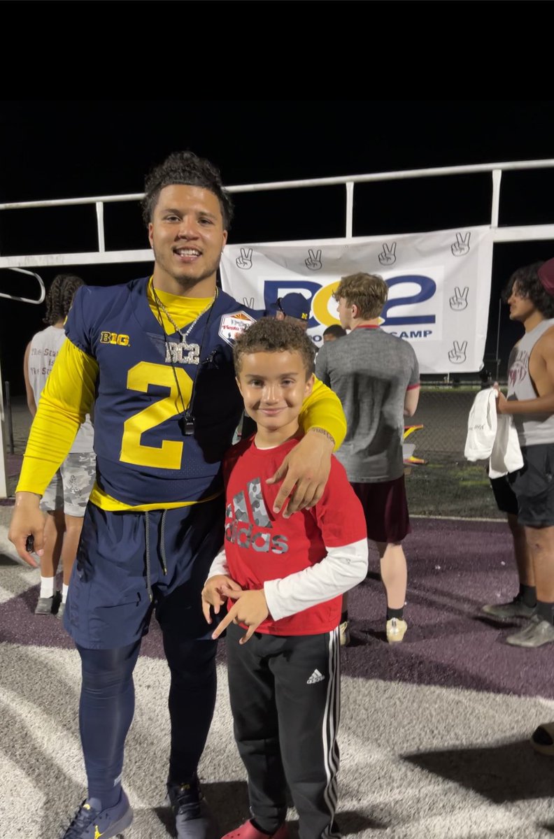 JadenLivingsto7's tweet photo. @BlakeCorum3 @UMichFootball #BC2 #football @BuffaloBills @Commanders  Blake Corum Football Camp 23’ https://t.co/ixYYoIfohB