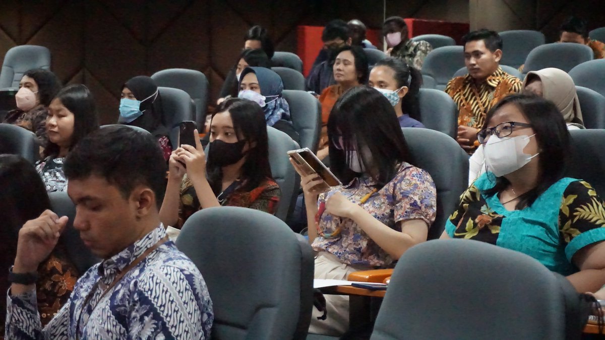 American Corner UNAIR tweet media