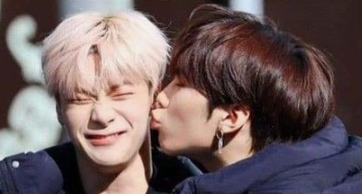 eunwooscake's tweet photo. i love how rocky was just going in w a full on pout T^T https://t.co/aHeMIOjVDT